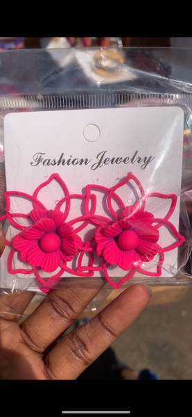 Boucles d'oreilles florales tendances