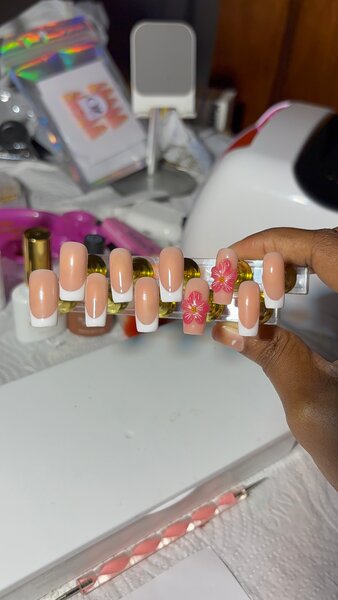 Ongles Press-Ons French Floral