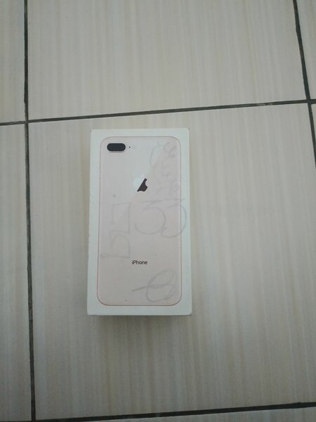 iPhone 8 Plus 64Go Or