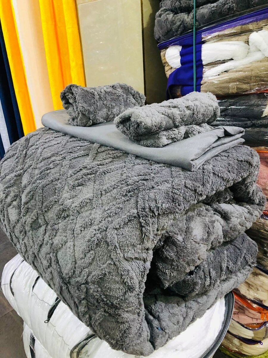 Duverts Blankets king size 4pieces