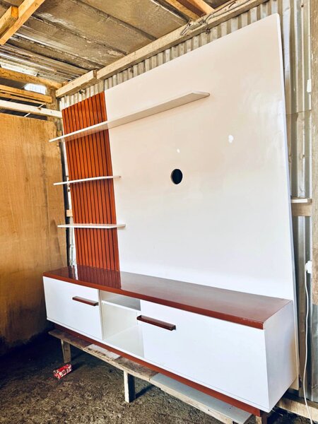 Meuble TV mural moderne