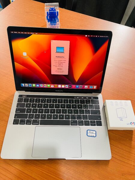 MAC BOOK PRO 2017  TOUCHBAR