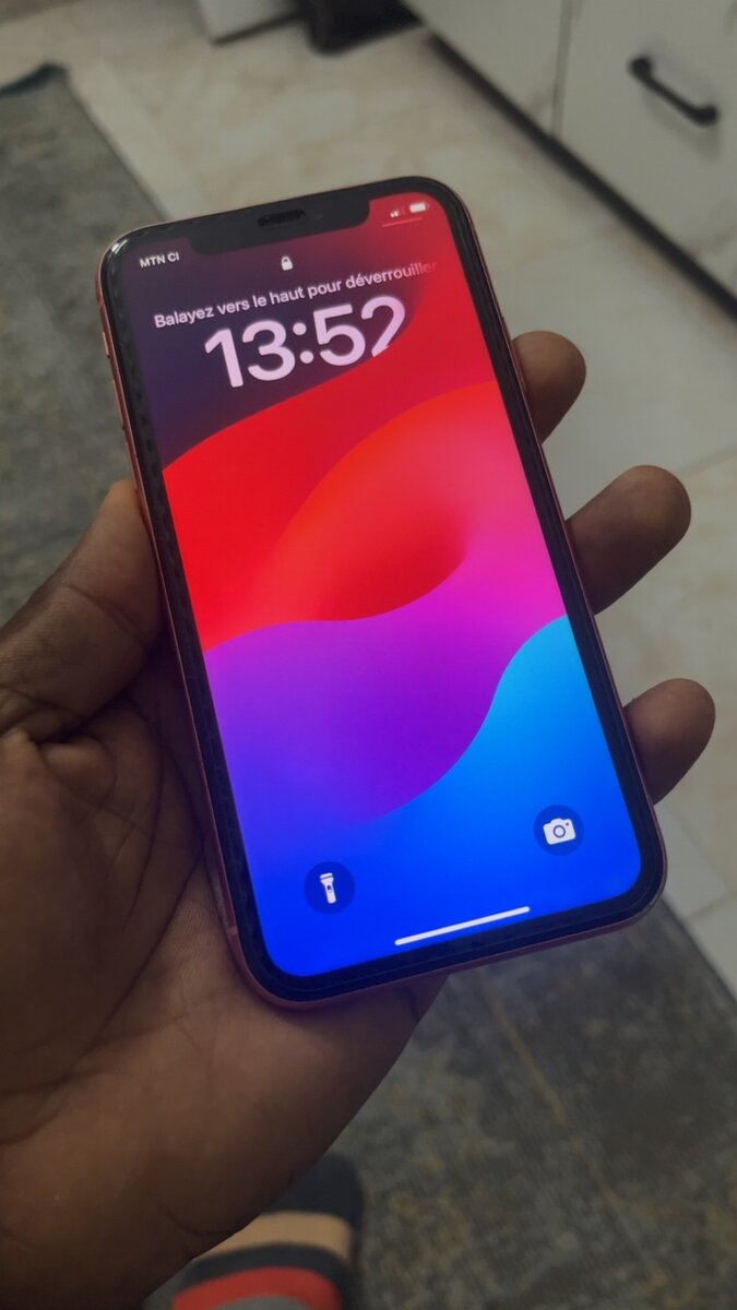 iPhone XR , 64Giga