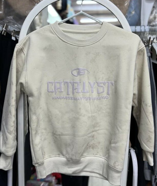 Свитшот бежевый с принтом