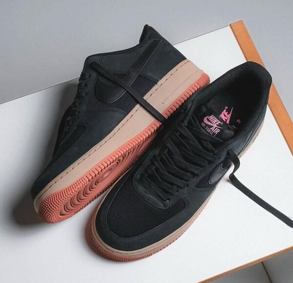 NIKE AIR FORCE 1 LOW 07 LX