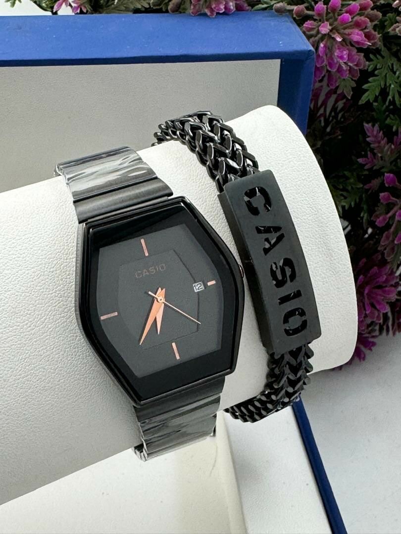 Casio watch with bracelet