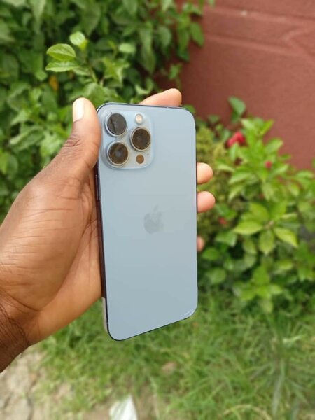 iPhone 13 Pro Max 128 go importé batterie 86% jamais démonté