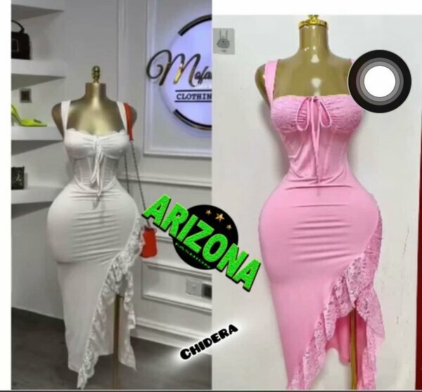 Robe moulante blanche à dentelle