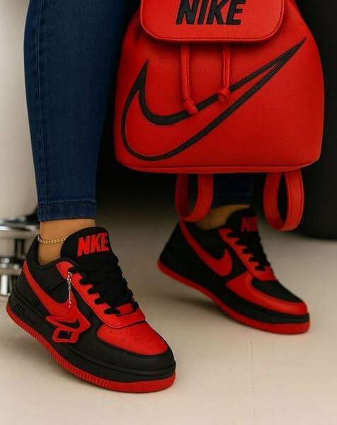 Ensemble sneakers et sac à dos Nike
