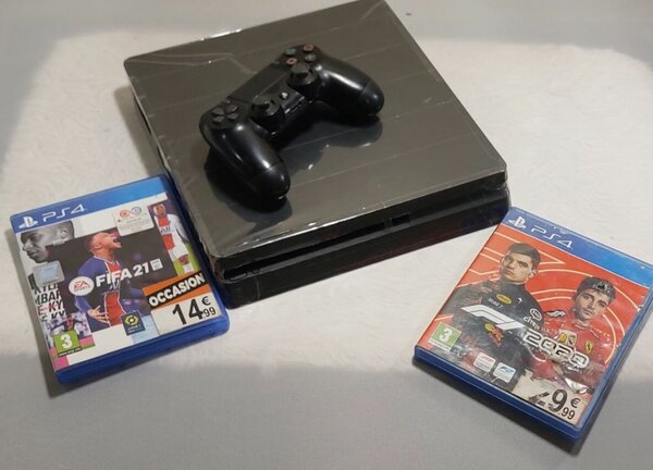 Console PS4 avec Jeux FIFA et Minecraft