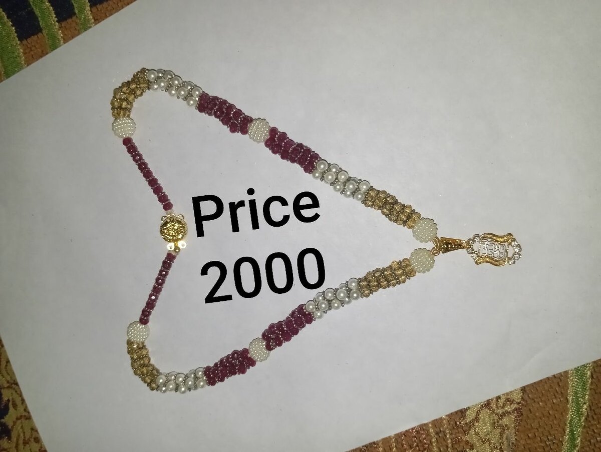 One kerat gold locket