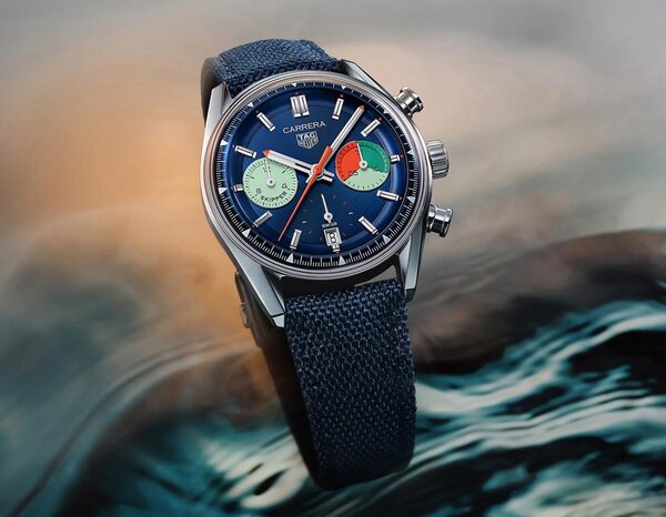 Montre Carrera Chronographe Bleu