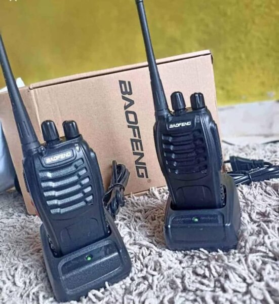 LOT DE 2 TALKIE-WALKIES BAOFENG