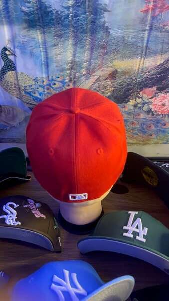 Casquette rouge LA élégante