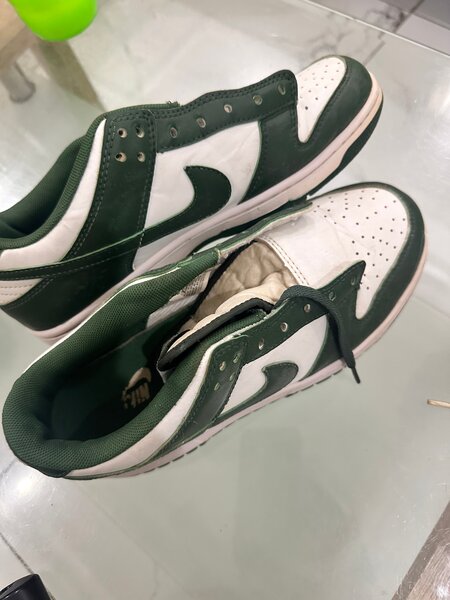 Baskets blanches et vertes