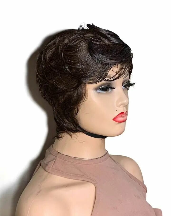 Perruque synthétique courte chic