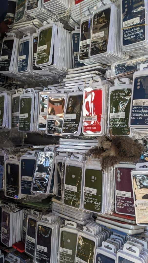 All Samsung silicone phone pouches