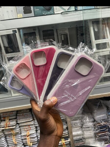 Fourreau de iphone 16 pro