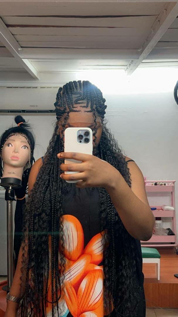 Perruque tressée longue élégante