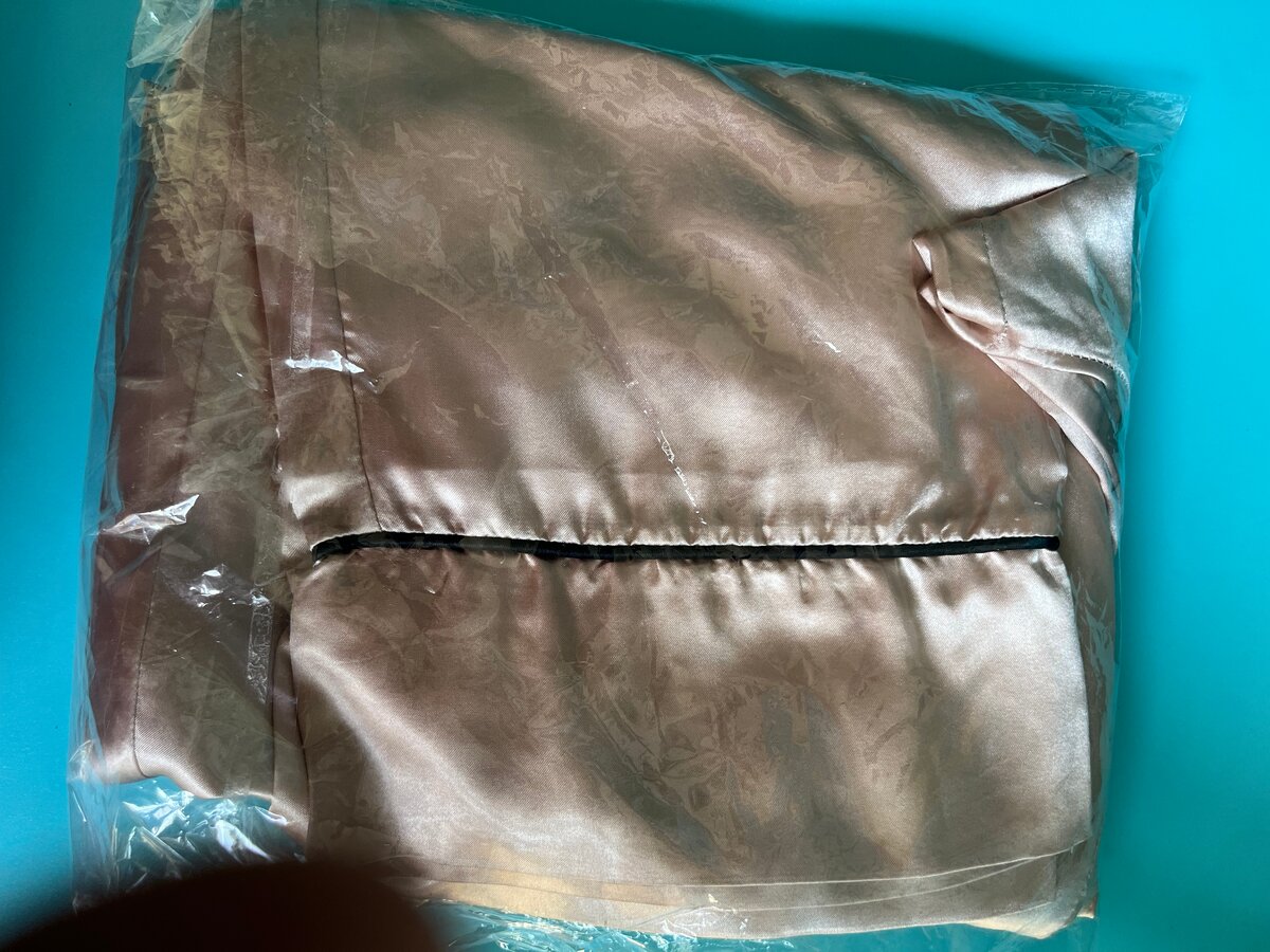 Pyjamas en soie pour femmes