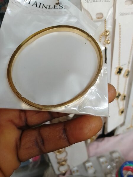 Bracelet en acier inoxydable doré