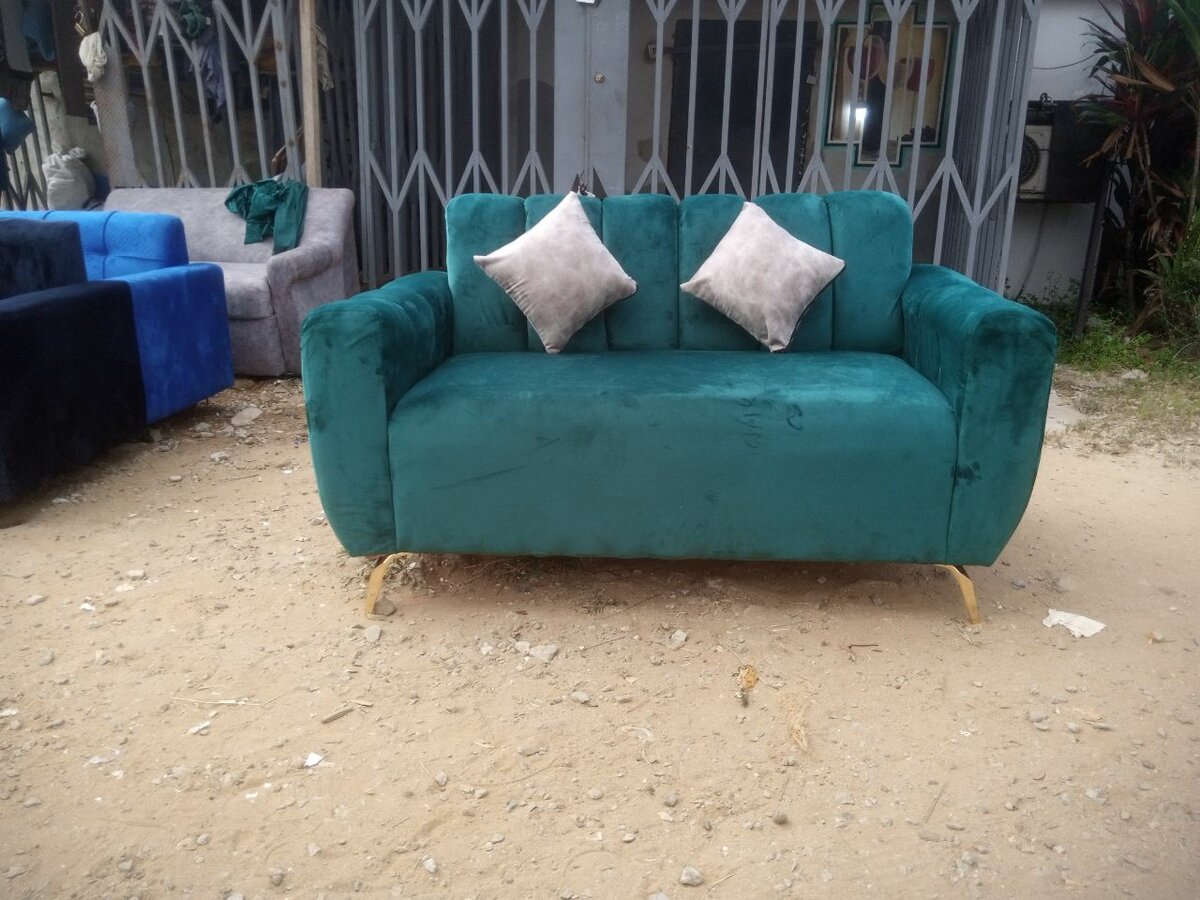 Canapé 2 places de couleur verte