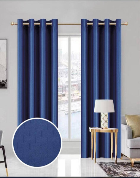 Rideaux occultants thermiques gris et bleus