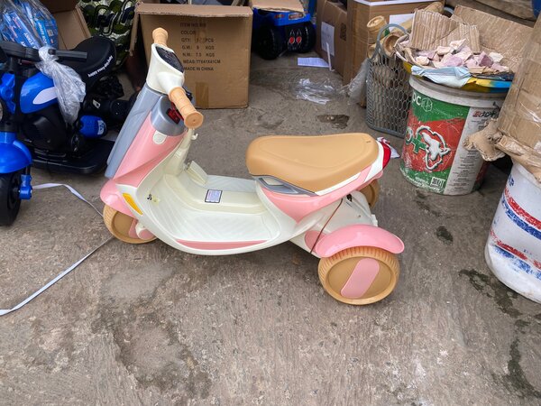 Trottinette électrique enfant