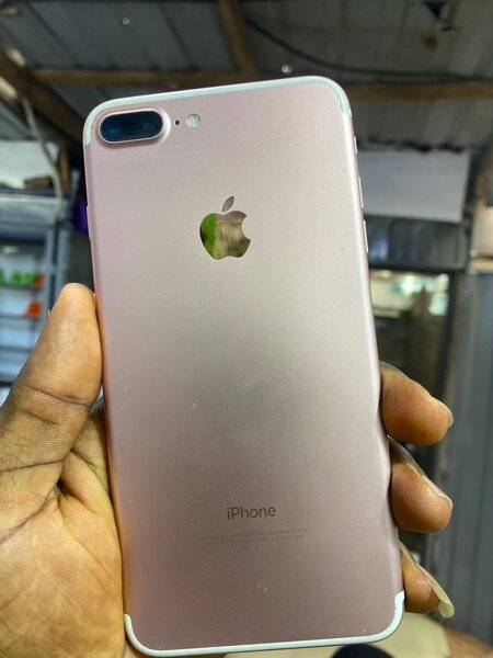iPhone 7P 128 gig
