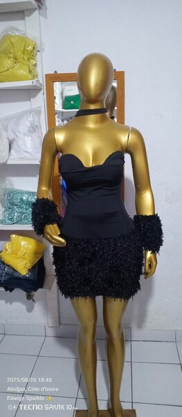 Robe noire élégante soirée