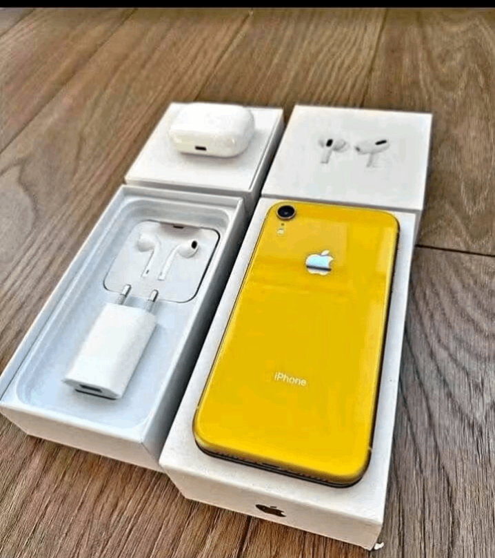 iPhone XR Jaune avec Accessoires