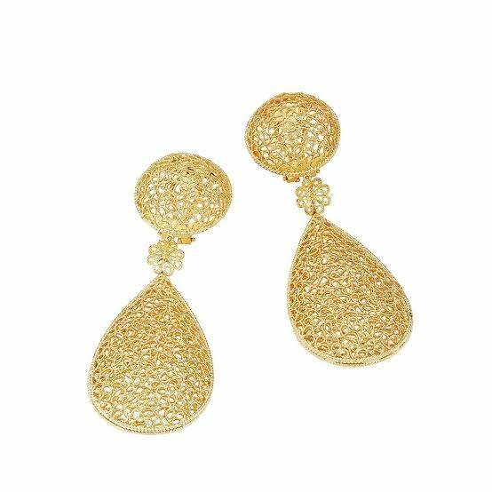 Artificial earrings