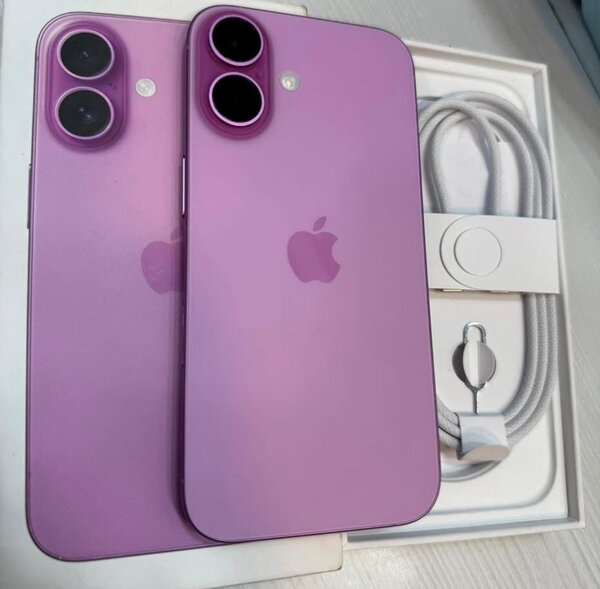 iPhone 16 Rose