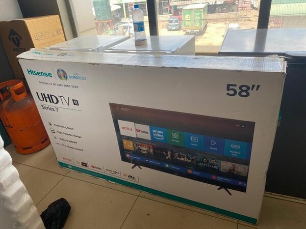 Preowned boxed 58" smart tv 