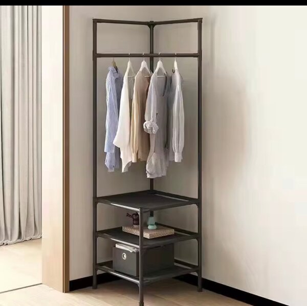 Étagère d'angle métallique