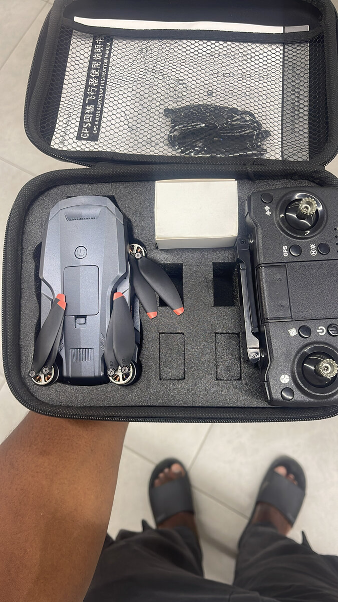 Drone télécommandé avec caméra HD et GPS