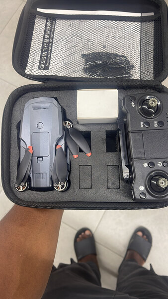 Drone télécommandé avec caméra HD et GPS