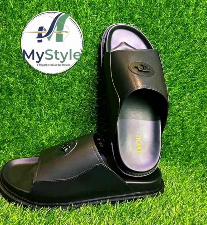 Mules en cuir noir pour homme