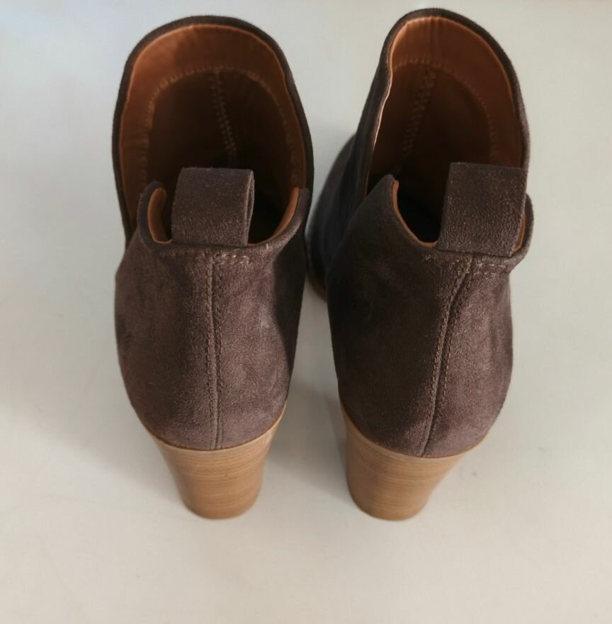 Bottines en daim élégantes