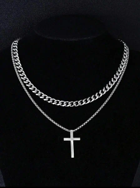 Collier croix argentée