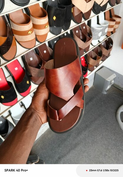 Sandales en cuir pour homme