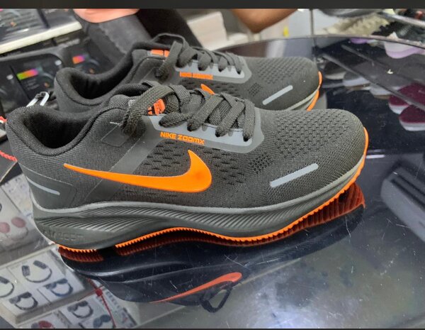Baskets Nike colorées tendance