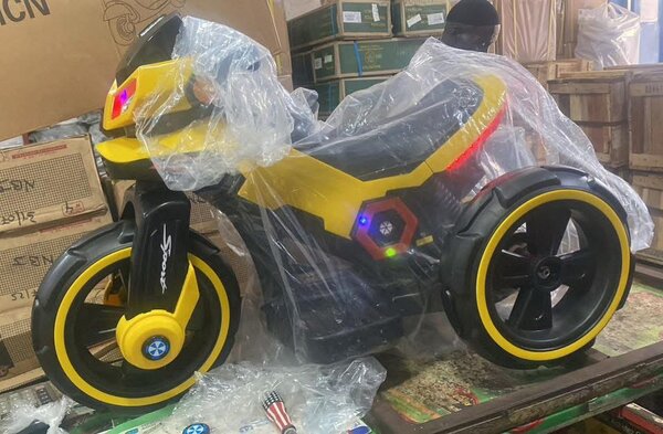 Motos électriques enfants colorées