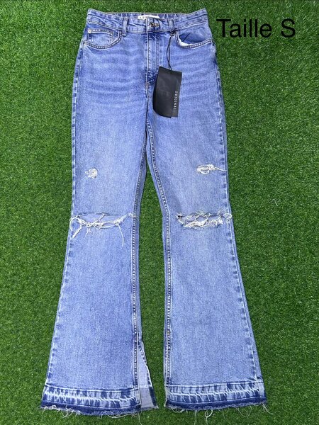 Pantalons évasés tendance