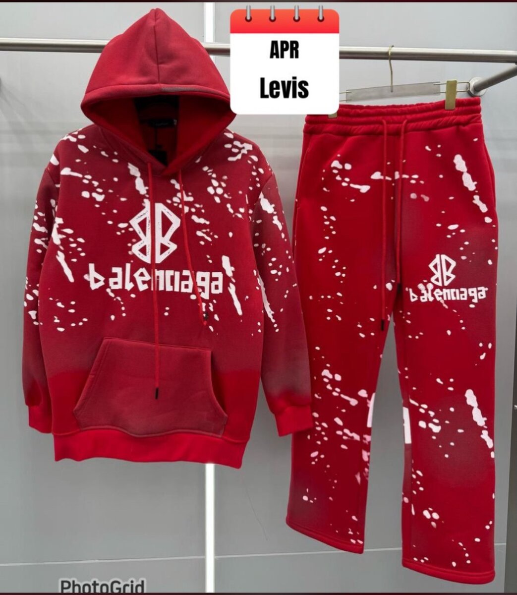 Ensemble à Capuche Moderne