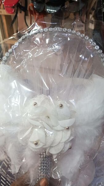 Éventail de mariage décoratif