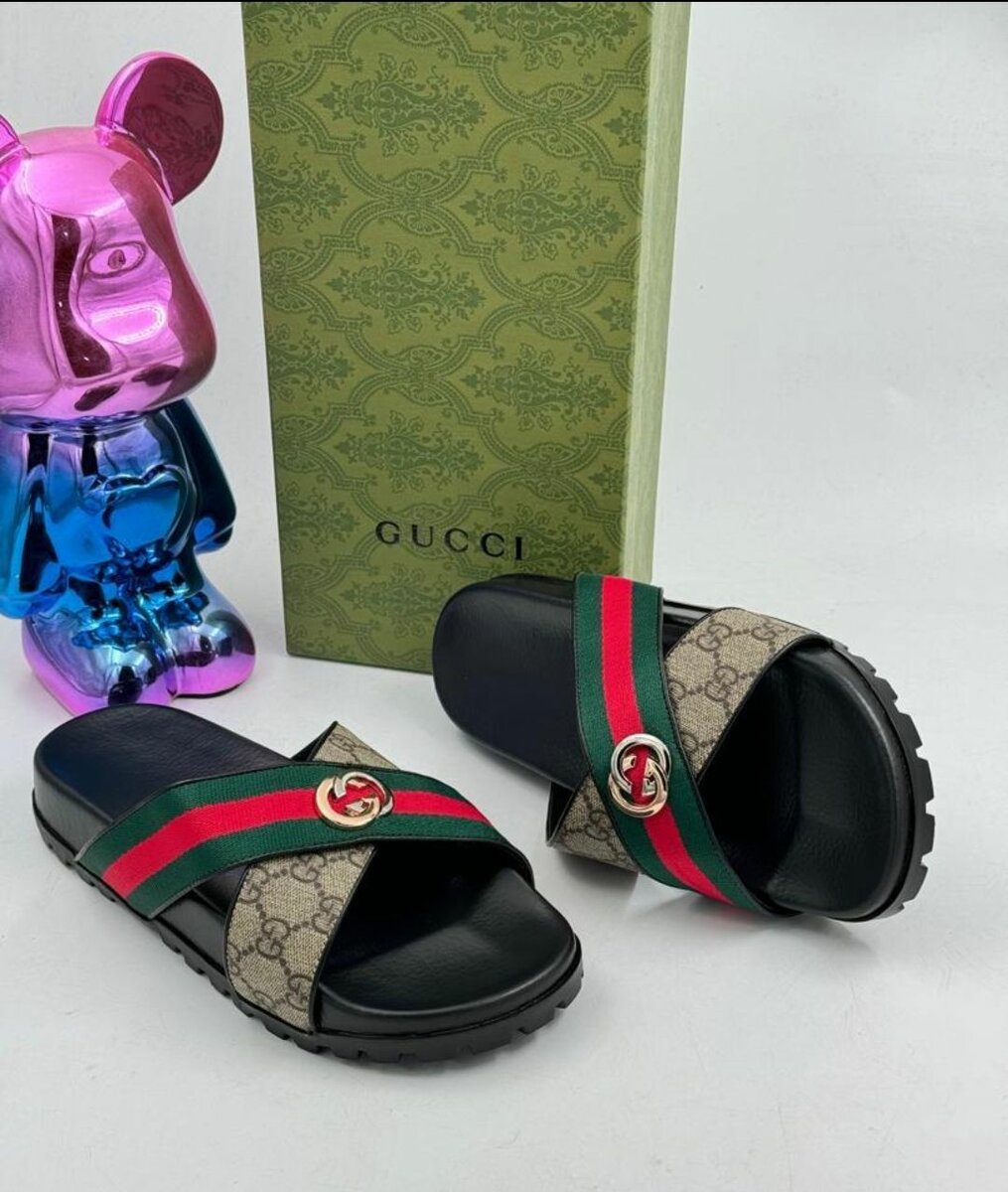 Gucci slippers
