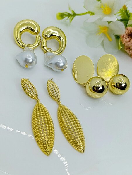 Ensemble de boucles d'oreilles élégantes