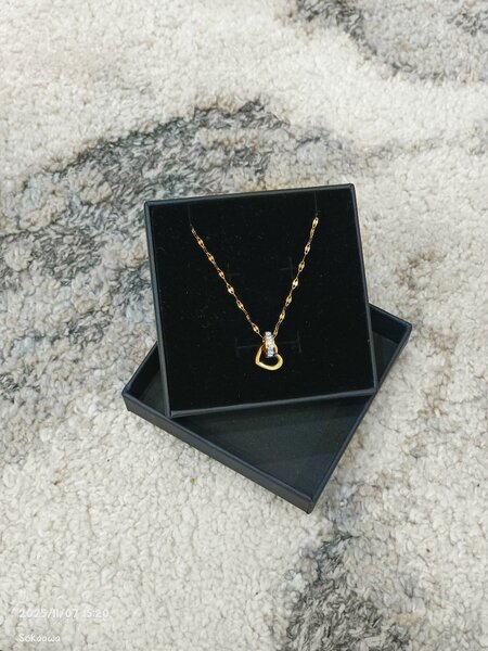 Collier élégant doré