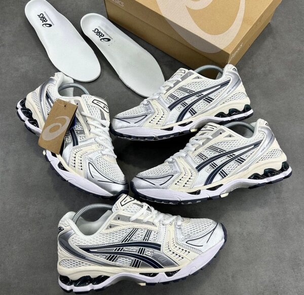 Chaussures de course confortables Asics